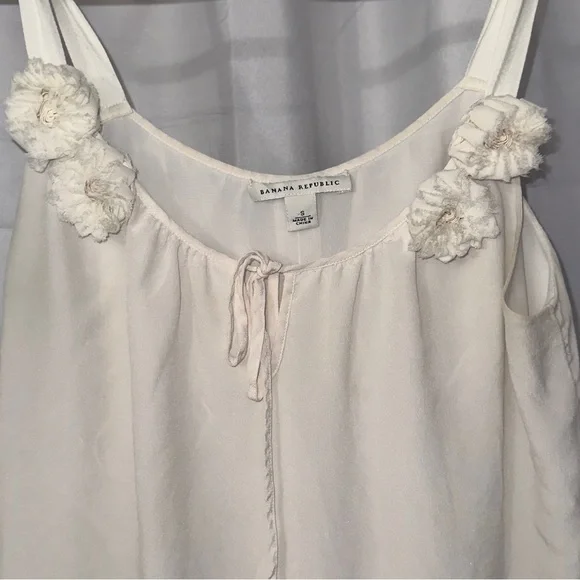 Elegant White Sleeveless Top #169 - Picture 2 of 4